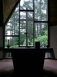 [Day chapel altar at St. Pius X.]